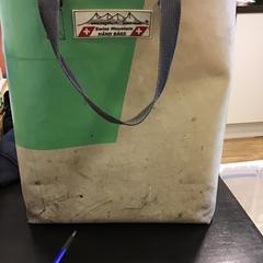 Tote bag, som rapportert av Qbuzz U-OV ved bruk av iLost