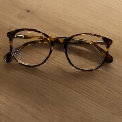 안경 Black&brown, iLost를 사용하여 MEININGER Hotel Köln West에 보고됨