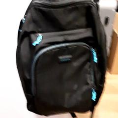 حقائب حمل وحقائب اليد، كما تم الإبلاغ عنه بواسطة Qbuzz ZHN عبر iLost