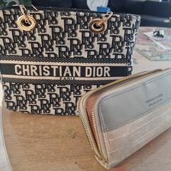 Christian Dior tas, como reportado ao iLost