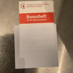 Bonuskarte Weiß rot, as reported by MEININGER Hotel Leipzig Hauptbahnhof using iLost
