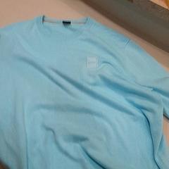 Maglione Blauw, come riportato da Van der Valk Hotel Schiphol utilizzando iLost