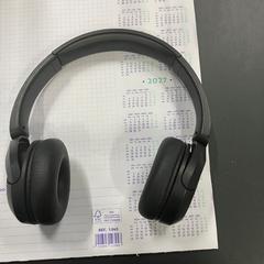 Headphones zwart, as reported by Gemeente Zandvoort using iLost