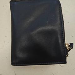 財布 Bouzitoun がiLostで HTM によって報告されました