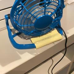 Fan Blue, segundo informou MEININGER Hotel Paris Porte de Vincennes usando iLost