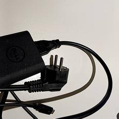 Lader Zwart DELL, som rapportert av Padualaan 97 ved bruk av iLost
