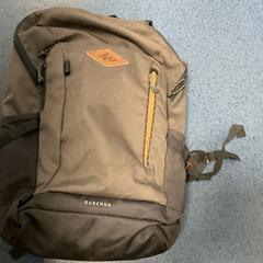 バックパック がiLostで Breng Arnhem によって報告されました