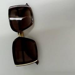 Sunglasses, as reported by Bobbejaanland using iLost