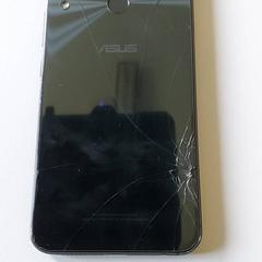 スマートフォン Zwart Asus がiLostで Regio West-Vlaanderen によって報告されました