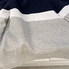 Gyermek dzseki Grise, blanc et bleue, amint azt IKEA Tours az iLost segítségével jelentette.