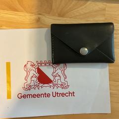 Zwarte pasjeshouder, zoals gemeld door Gemeente Utrecht met iLost