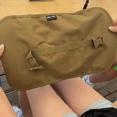 화장실 가방 Kaki groen, merk: Mil-TEC, iLost를 사용하여 Pukkelpop Camping Relax에 보고됨