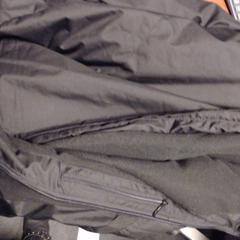 Jas, a été signalé par SnowWorld, Landgraaf utilisant iLost