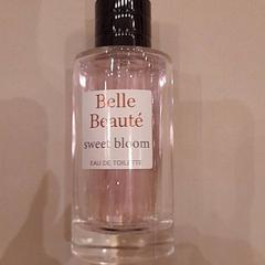 Parfém Belle Beaute parfum, jak nahlášeno Van der Valk Hotel Schiphol pomocí iLost