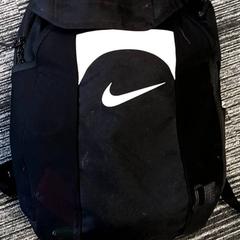 Mochila Nike, segundo informou Arriva Vechtdallijnen usando iLost