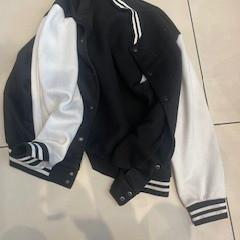 Jacket, as reported by Johan Cruijff ArenA using iLost