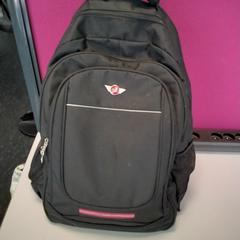 Sac à dos, a été signalé par Twisto utilisant iLost