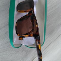 Sunglasses op sterkte in groene brillendoos, as reported to iLost