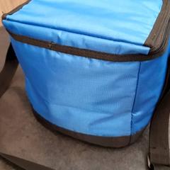 Bag Met koelelementen en medicatie, som rapportert av Rotterdam The Hague Airport ved bruk av iLost