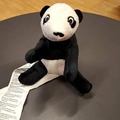 Doudous Panda, como reportado por IKEA Nice Saint Isidore utilizando o iLost