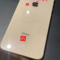 Cellulare iPhone, come riportato da Dekmantel Festival utilizzando iLost