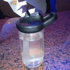 Bidon Doorzichtig, plastic,zwart, camelbak, zgłoszono przez Pathé Nijmegen przy użyciu iLost