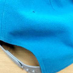 衣類 - Pet blauw がiLostで Regio Antwerpen - Brussel によって報告されました
