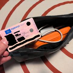 Purse, driver's license, glasses, jak bylo nahlášeno na iLost