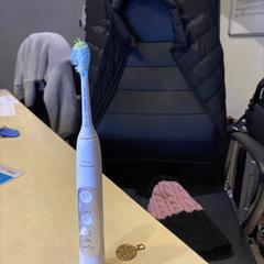 Toothbrush, as reported by Leonardo Boutique Museumhotel Amsterdam City Center using iLost