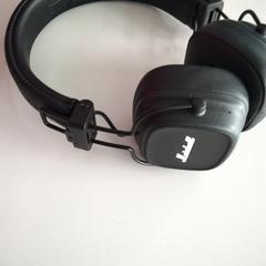 Earphones, como reportado por Twisto utilizando o iLost