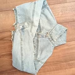 Giacca di jeans, come riportato da Arriva Den Bosch utilizzando iLost