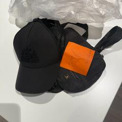 Pet & Tas black, zoals gemeld door Amsterdam ID Aparthotel met iLost