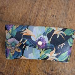 Estuche para lentes kleurrijk, segundo informou Crammerock 2025 usando iLost