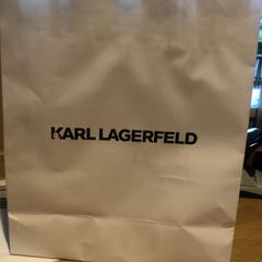 Purchase karl lagerfeld, jak nahlášeno Designer Outlet Roermond pomocí iLost