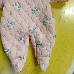 Vetement doudou Rose avec panda, jak nahlášeno IKEA Lille pomocí iLost