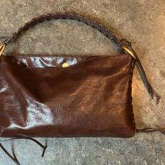 Bolsa, ha sido reportado por Gemeente Amsterdam con iLost