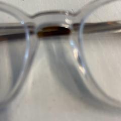 Lentes, segundo informou GVB usando iLost