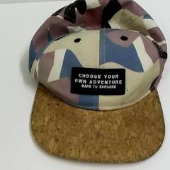 Kšiltovka Camouflage, jak nahlášeno Bobbejaanland pomocí iLost