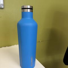 Water bidon Corkcicle, jak bylo nahlášeno na iLost
