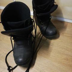 Schoenen, gemeldet von SnowWorld, Zoetermeer über iLost