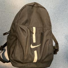 バックパック がiLostで Breng Arnhem によって報告されました