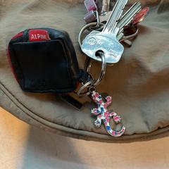 Beuteltasche Creme, gemeldet von Gemeente Amsterdam über iLost