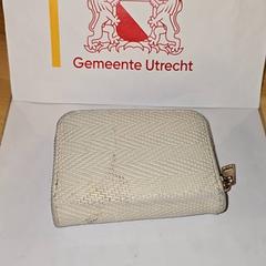 Billetera Reuvers, ha sido reportado por Gemeente Utrecht con iLost