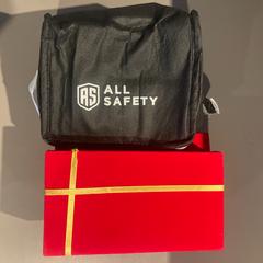 Sack Red, gemeldet von Ramada by Wyndham Amsterdam Airport Schiphol über iLost