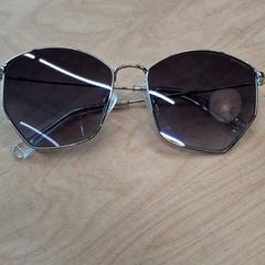 Sunglasses, as reported by IKEA Lyon Grand Parilly using iLost