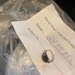 Ring, gemeldet von Haven Hotel Rotterdam über iLost