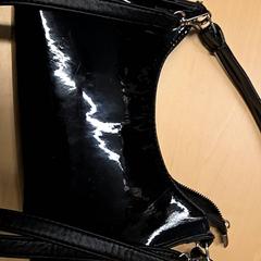 Ladies bag, as reported by RET using iLost
