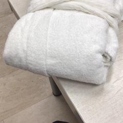 Bata de baño, ha sido reportado por Hotel van der Valk Maastricht con iLost