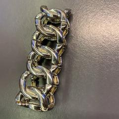 Bracelet, as reported by Eindhoven Airport using iLost
