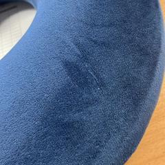 首枕 blue がiLostで Sheraton Brussels Airport Hotel によって報告されました